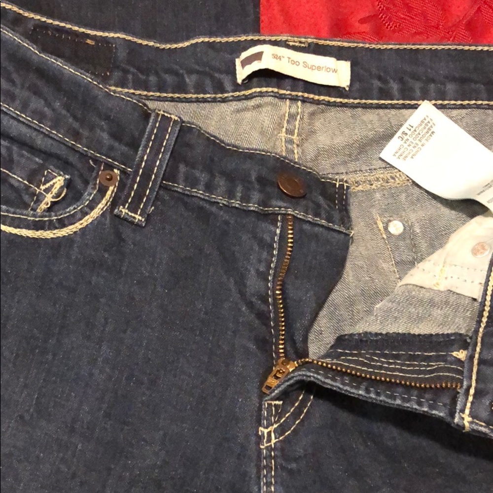 Levi’s - Picture 2 of 2